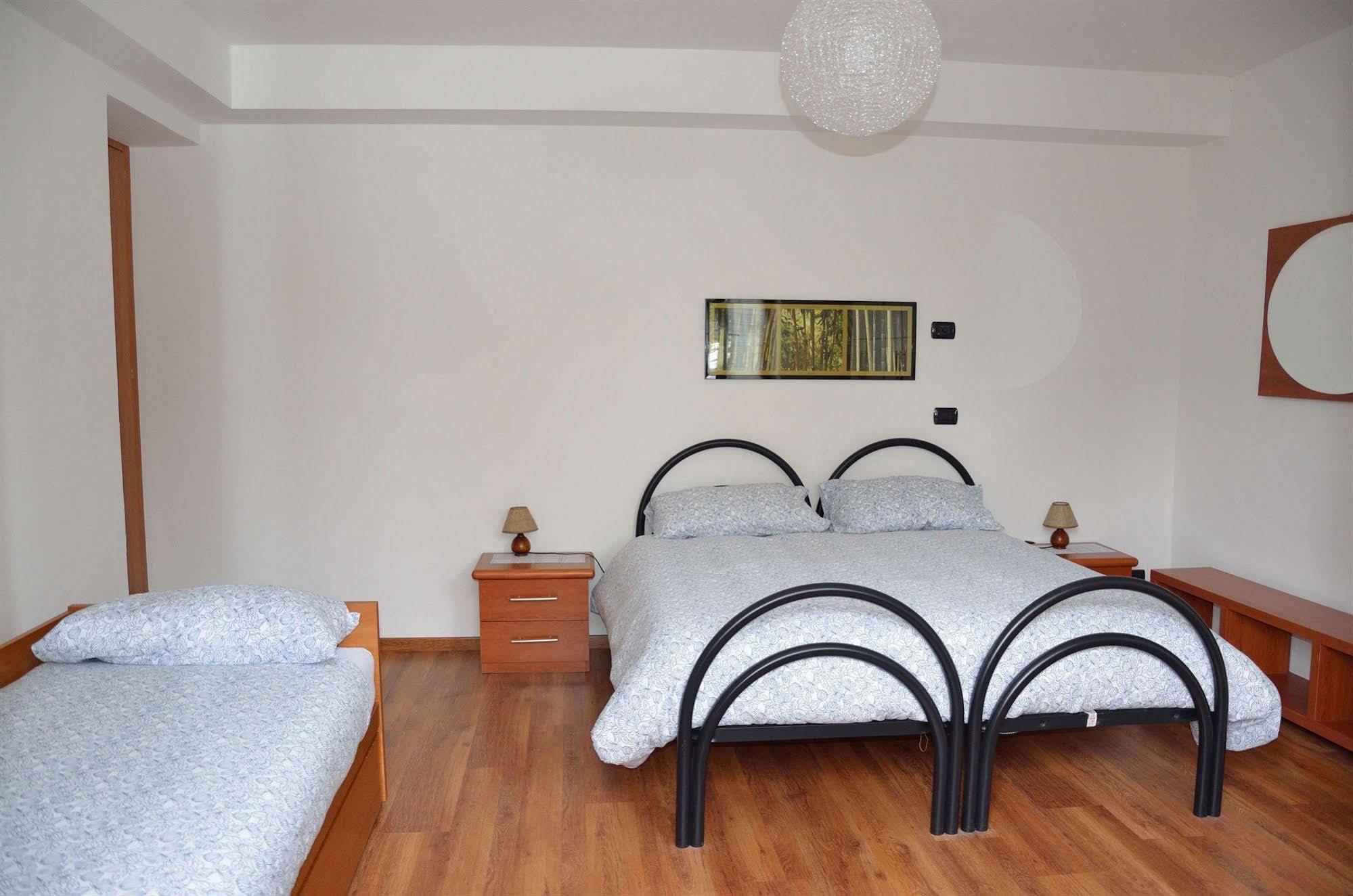 B&B Sosta Sul Lago Lezzeno Εξωτερικό φωτογραφία