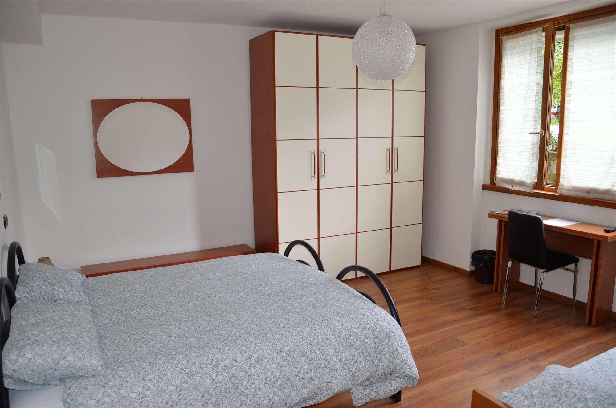 B&B Sosta Sul Lago Lezzeno Εξωτερικό φωτογραφία