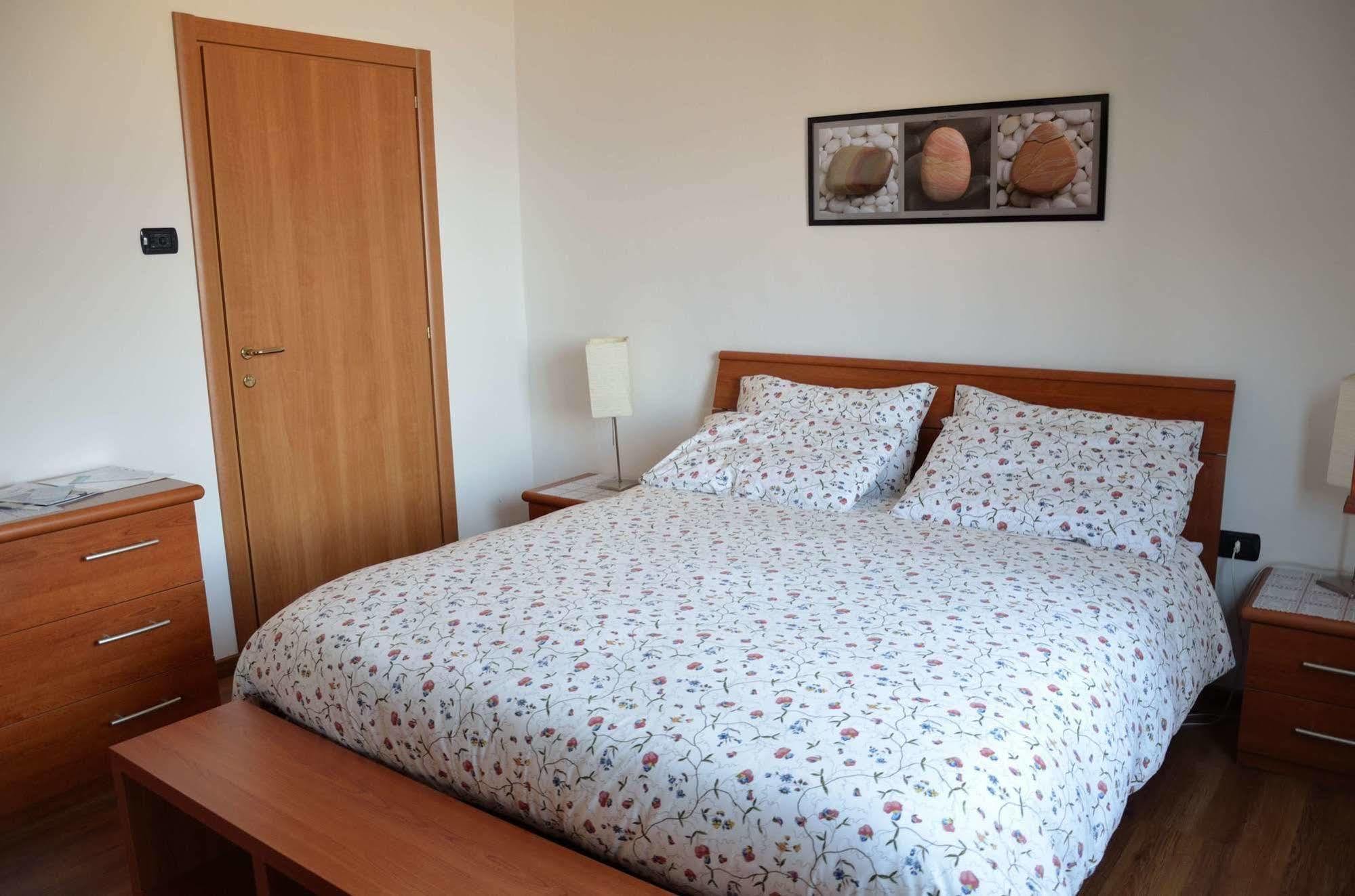 B&B Sosta Sul Lago Lezzeno Εξωτερικό φωτογραφία